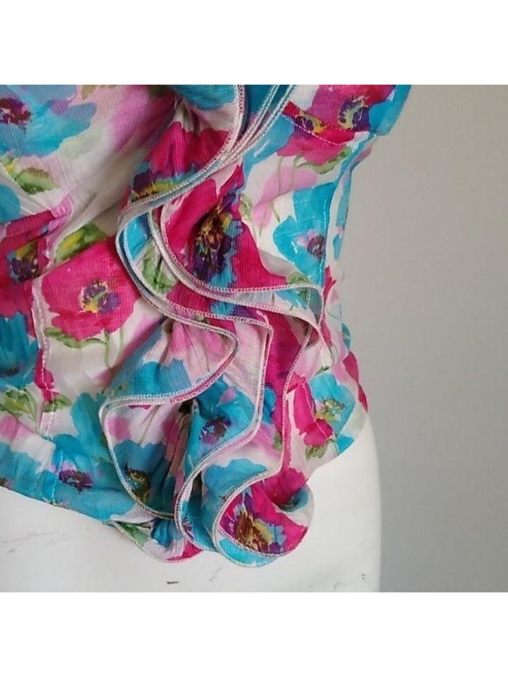 Floral Ruffle V-Neck Sleeveless Top - Pink & Teal - Picture 3 of 8